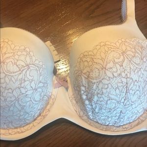 Victoria’s Secret Body By Victoria Lined Demi white 38DD